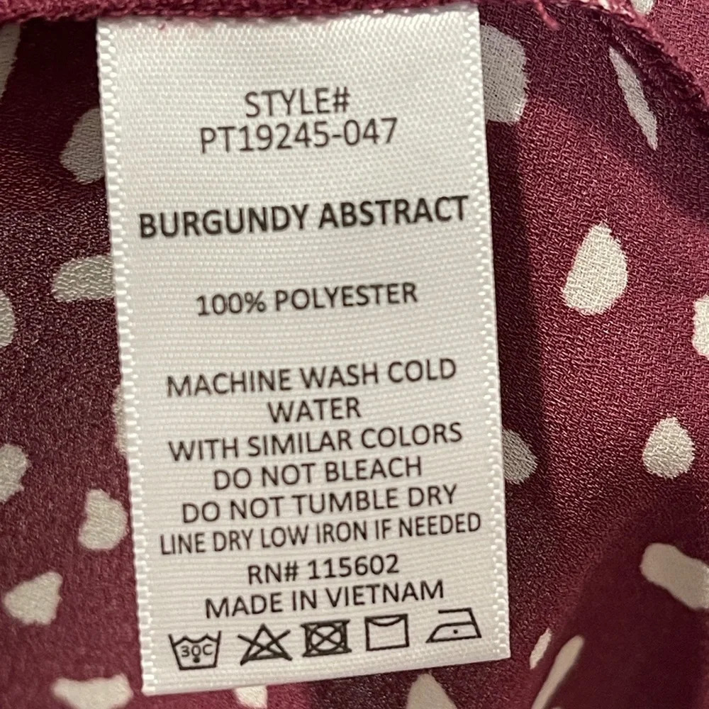 LUSH Madison Back Detail Blouse Burgundy Abstract Animal Print Size 2X - Picture 5 of 6